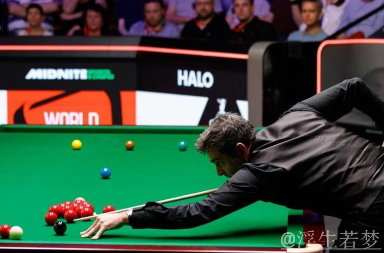 斯诺克世锦赛:奥沙利文13-9力克斯佳辉,将与赵心童争夺决赛席位 斯诺克世锦赛:奥沙利文13-9力克斯佳辉,将与赵心童争夺决赛席位