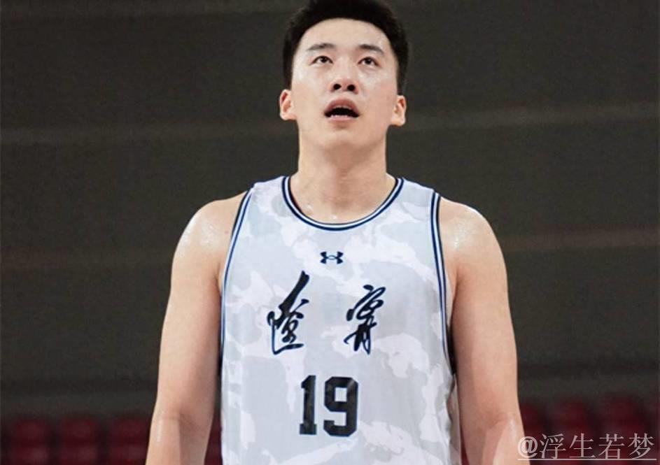 锋线新秀初登场 王俊杰成中国男篮新期待 锋线新秀初登场 王俊杰成中国男篮新期待